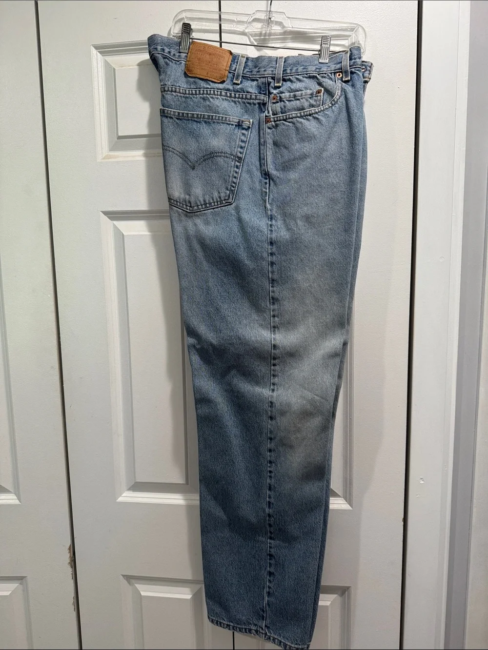 Levi's 505 Men's Straight Jeans in Light Blue Wash
